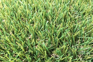 Erba da giardino con fibre a forma di V