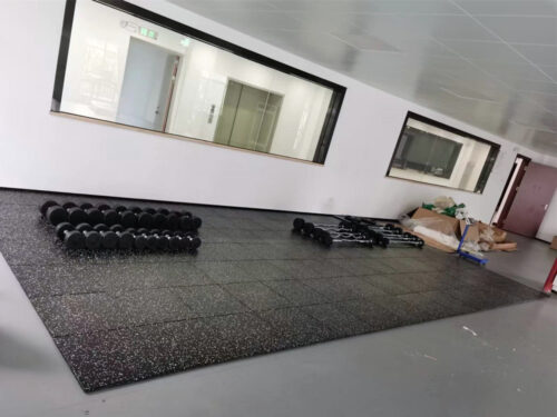 Tuiles en caoutchouc