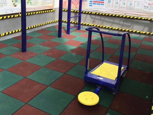 Tuiles en caoutchouc